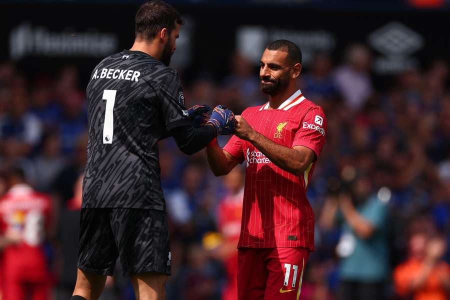 Alisson a Salah spolu vyhrali veľa významných trofejí. Alisson a Salah spolu vyhrali veľa významných trofejí.