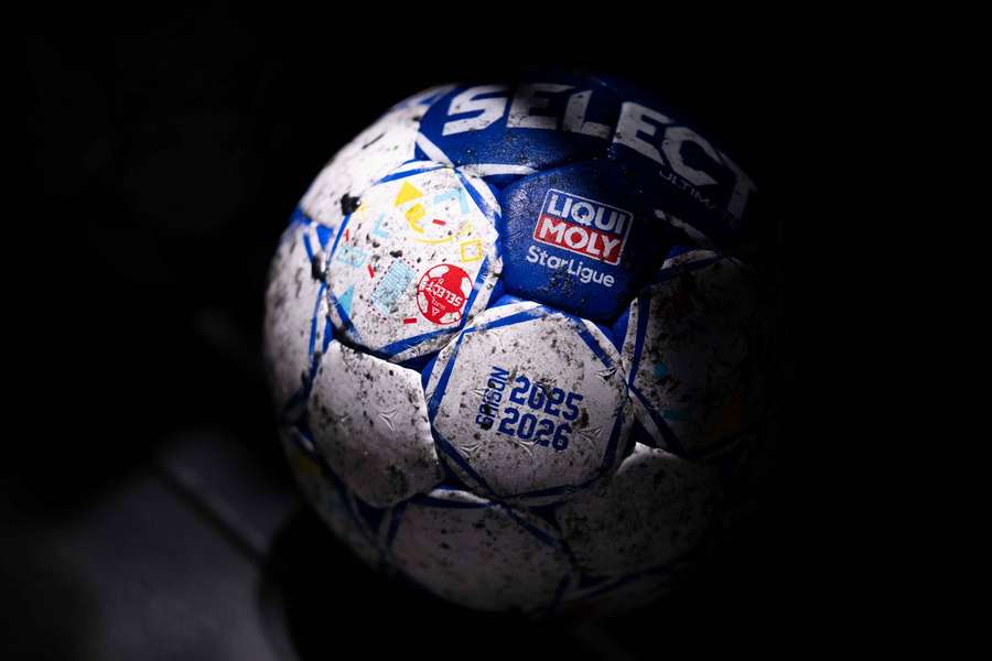 Jakob Molgaard Christensen, the former CEO of Ikast Handball, has lost his life in a hunting accident.