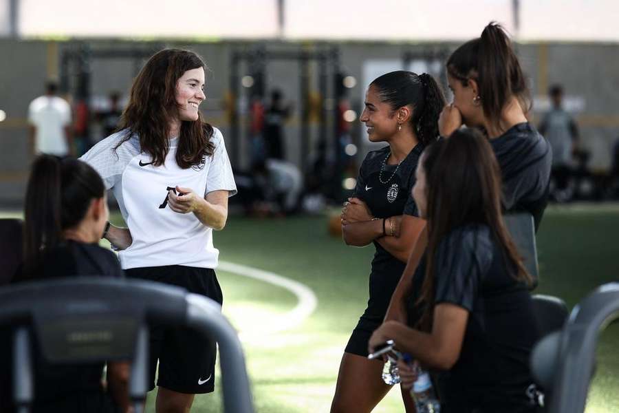 Jacynta Galabadaarachchi apresentou-se à treinadora Mariana Cabral