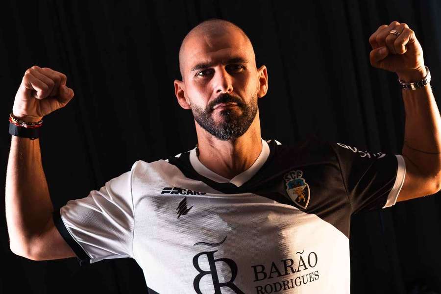 Nélson Oliveira com a nova camisola Nélson Oliveira com a nova camisola