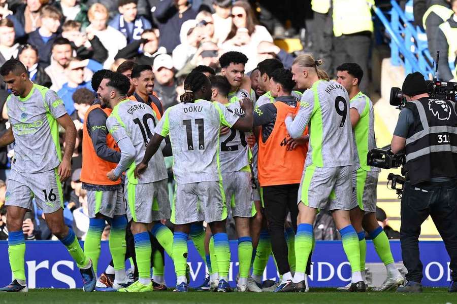 Manchester City fertigt Chelsea ab.