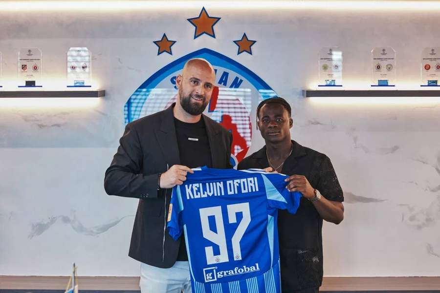 Ofori s generálnym manažérom klubu Ivanom Kmotríkom ml.