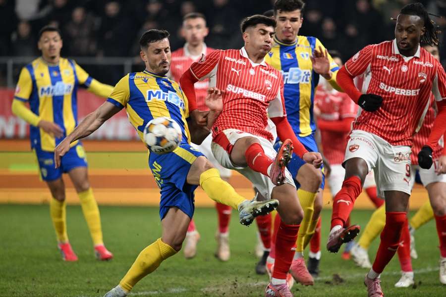 Petrolul Ploiești - Dinamo București 1-0 Petrolul Ploiești - Dinamo București 1-0