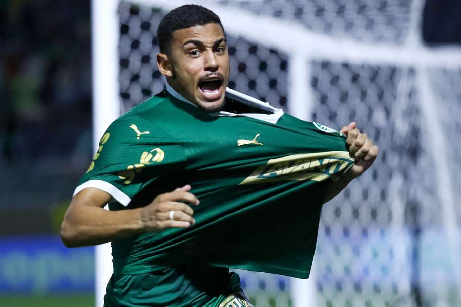 Riquelme Fillipi comemora gol pelo Sub-20 do Palmeiras Riquelme Fillipi comemora gol pelo Sub-20 do Palmeiras