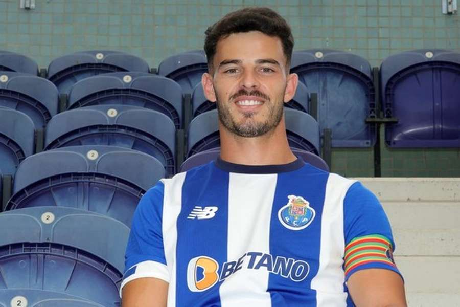 Zé Pedro renovou contrato com o FC Porto até 2027
