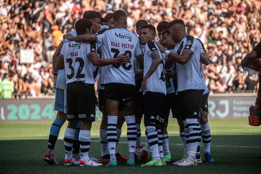 Vasco sofreu para criar chances contra o Nova Iguaçu