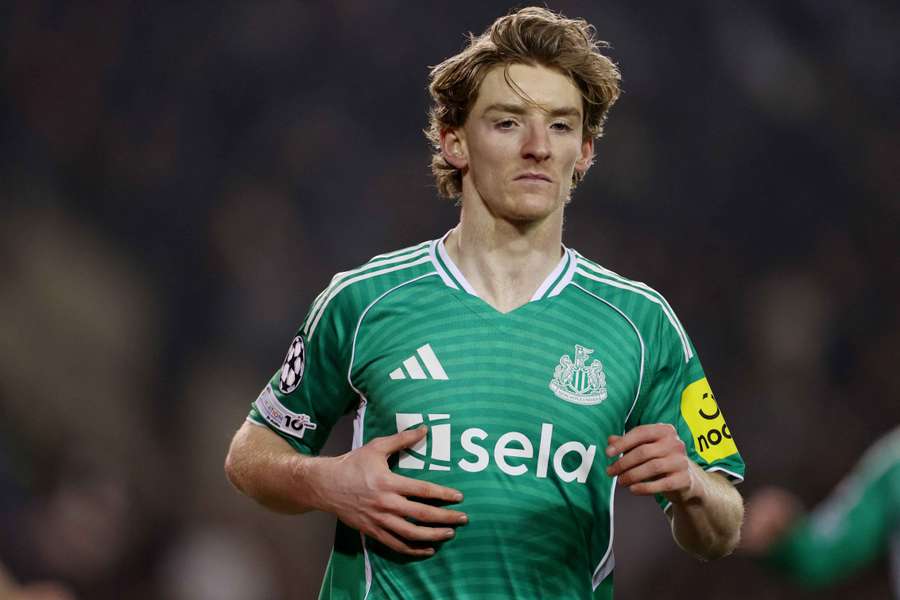 Anthony Gordon dal proti Karabachu čtyři góly v prvním poločase.