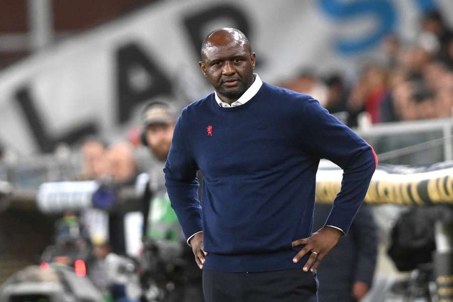 Patrick Vieira não resistiu aos maus resultados do Genoa