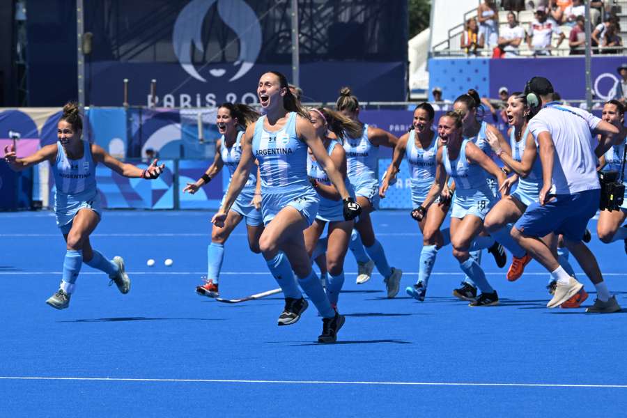 Las 'Leonas' celebran el pase a semifinales