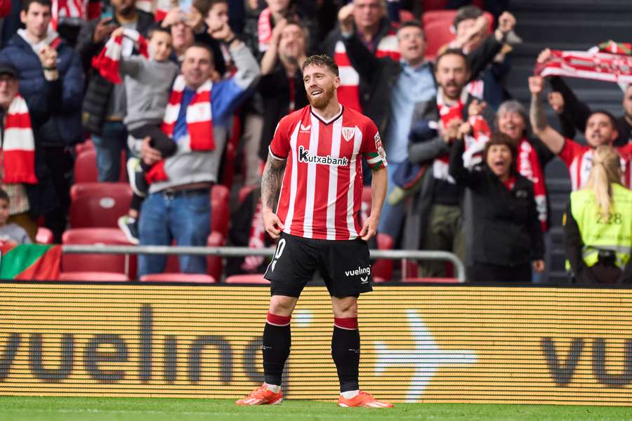  Iker Muniain ao serviço do Athletic 