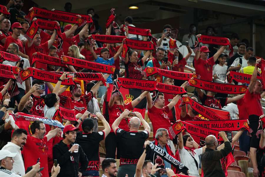 El Mallorca estuvo apoyado por algunos aficionados en Arabia