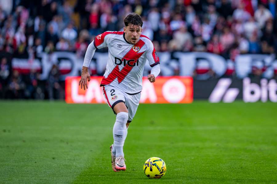 Andrei Rațiu, integralist în partida Rayo - Betis 0-0 Andrei Rațiu, integralist în partida Rayo - Betis 0-0