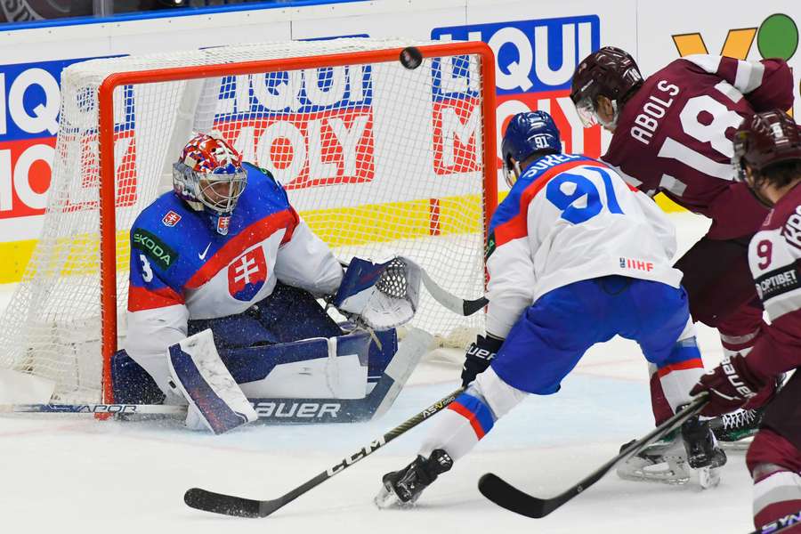 Slovensko proti Lotyšsku prehralo a stále nemá istý postup.