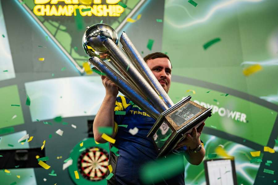 El fenómeno de los dardos Luke Littler tendrá un patrocinio de 23 millones de euros El fenómeno de los dardos Luke Littler tendrá un patrocinio de 23 millones de euros