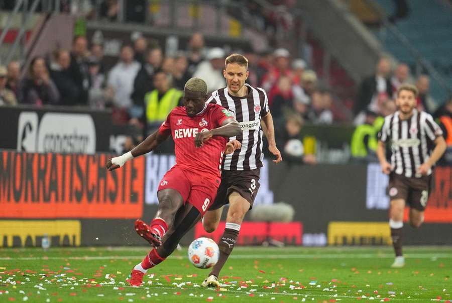 St. Pauli doma remizovalo s Kolínem 1:1.