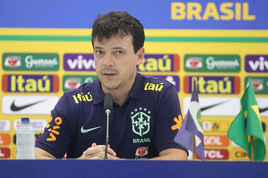 Diniz divide-se entre Fluminense e Seleção Brasileira