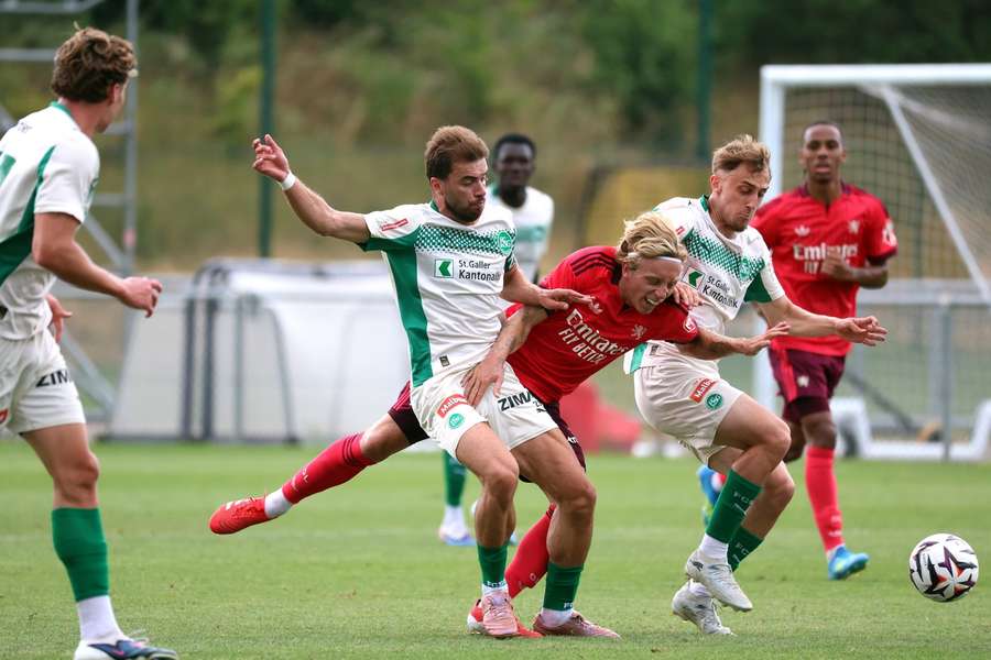 St.Gallen vai defrontar o Benfica na 2.ª pré-eliminatória da Liga Europa St.Gallen vai defrontar o Benfica na 2.ª pré-eliminatória da Liga Europa