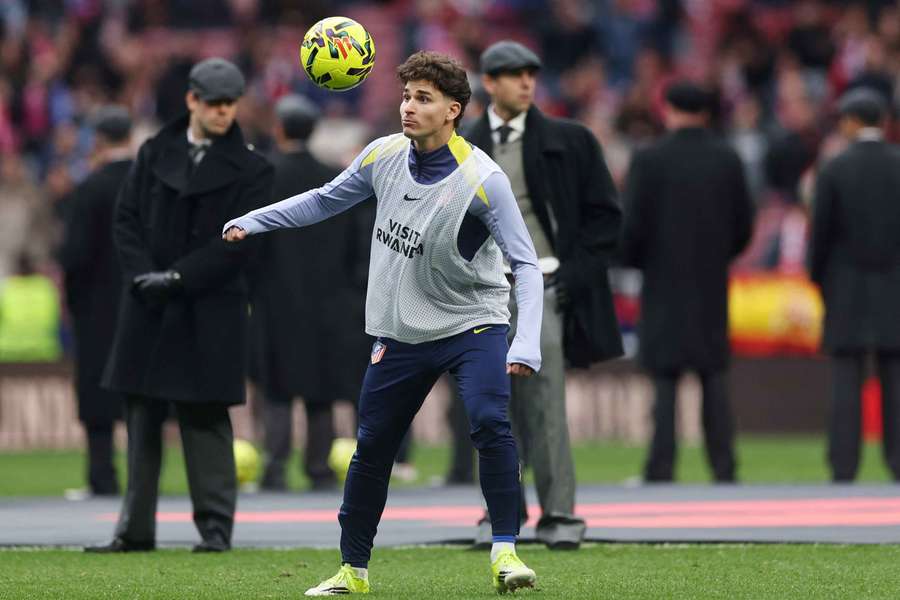 Atletico Madrid striker Alvarez warming to Barcelona switch