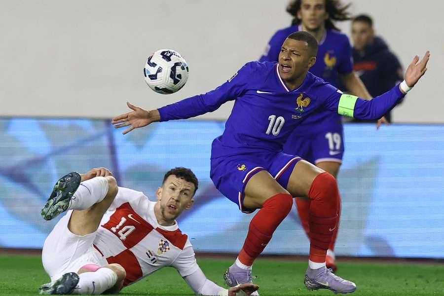 Mbappé passou em branco no retorno à seleção francesa