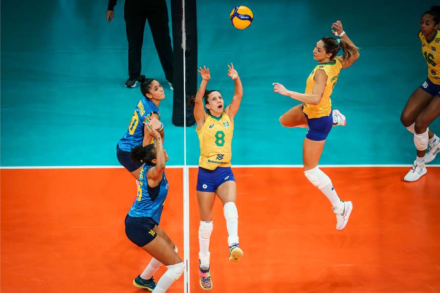 Mundial de vôlei: Brasil quer fazer Japão provar do seu próprio veneno