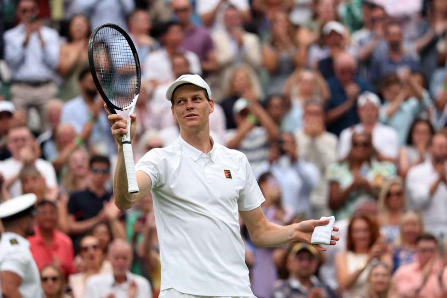 Jannik Sinner is through to Wimbledon's last 16