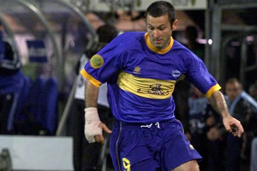 Javi Moreno, en la final de la UEFA de 2001, con el Alavés ante el Liverpool