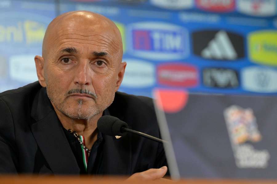 Italië bondscoach Luciano Spalletti tijdens de persconferentie.