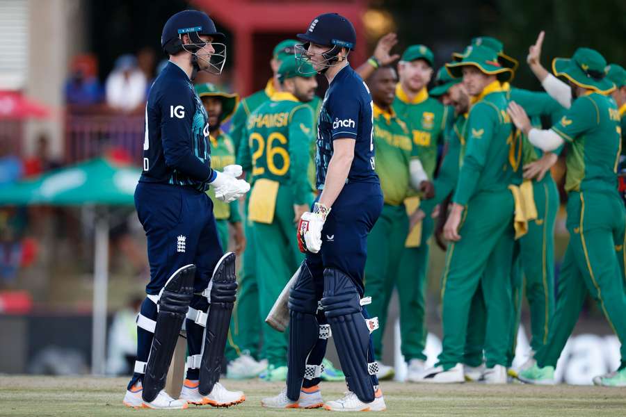 Jason Roy consoles Harry Brook after South Africa's Sisanda Magala dismissed him