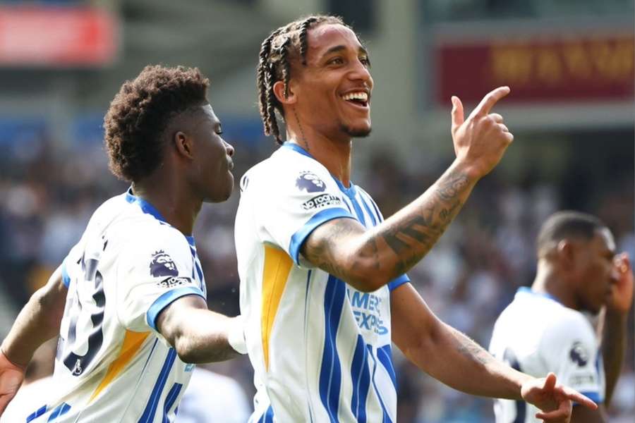 João Pedro fez dois gols no empate do Brighton com o Leicester