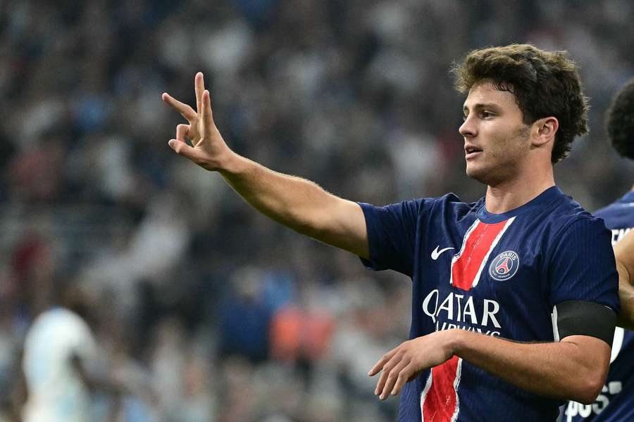 João Neves em ação no Paris Saint-Germain