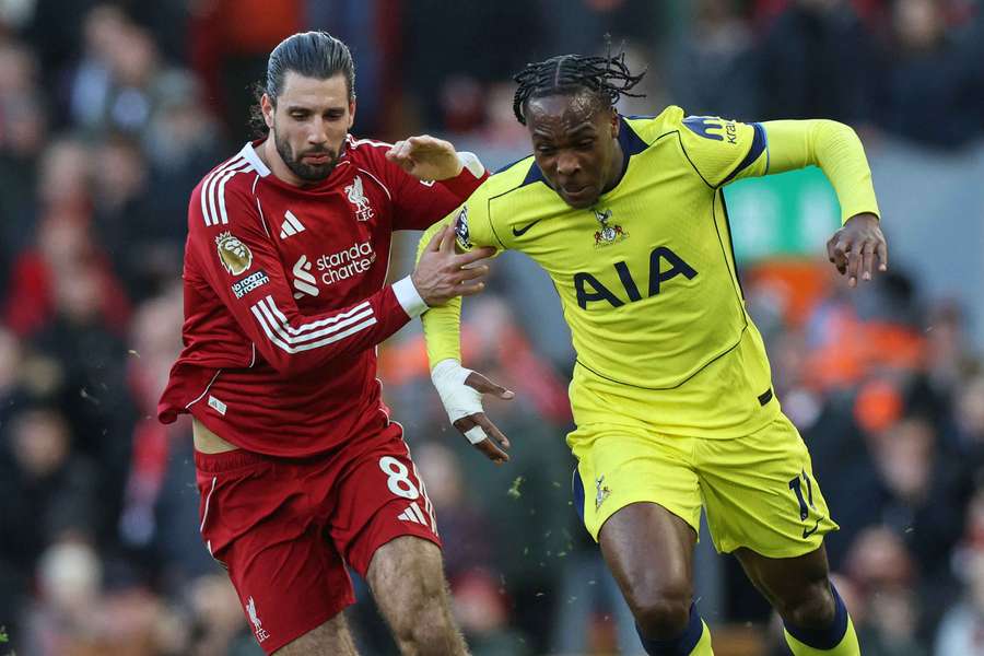 Liverpool e Tottenham vão se enfrentar pela Copa da Liga Liverpool e Tottenham vão se enfrentar pela Copa da Liga
