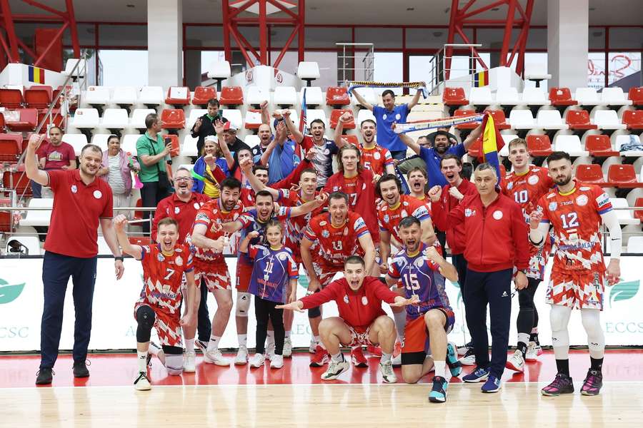 Arcada Galați o învinge pe Dinamo în primul meci al finalei la volei masculin