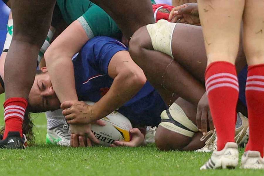 France's Berthoumieu cited for biting at Women's Rugby World Cup