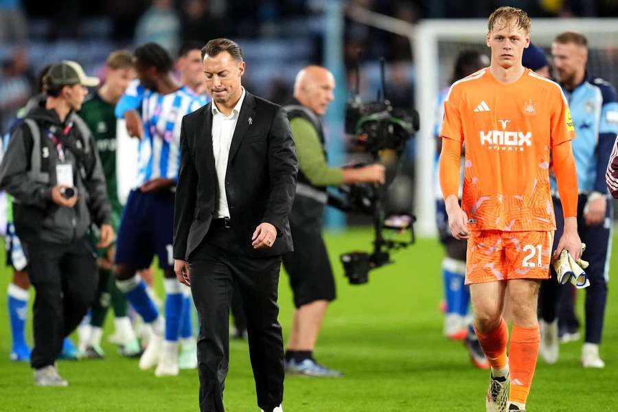 Lukáš Horníček (vpravo) s trenérem Matthiasem Jaisslem po zápase s Coventry. Lukáš Horníček (vpravo) s trenérem Matthiasem Jaisslem po zápase s Coventry.