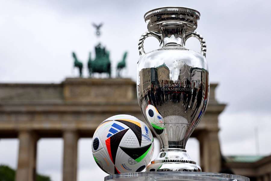 UEFA espera receitas de 2,4 mil milhões de euros com o Euro-2024