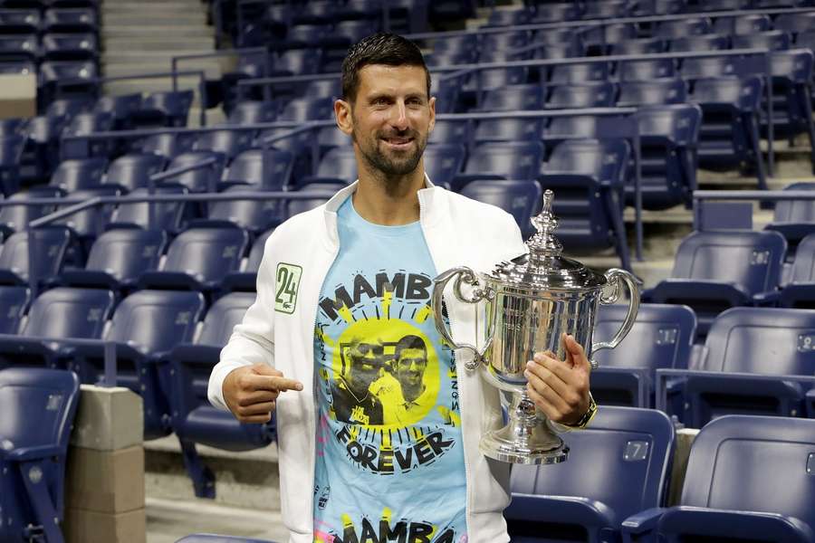 Novak Djokovič po triumfu na US Open oblékl tričko se vzpomínkou na Kobeho Bryanta.
