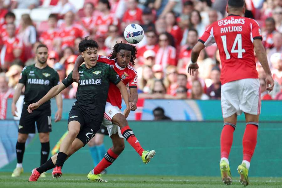 Leandro Barreiro em duelo com Afonso Assis