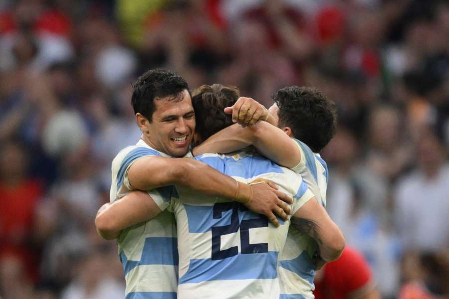 Los jugadores de Argentina celebran su victoria ante Gales