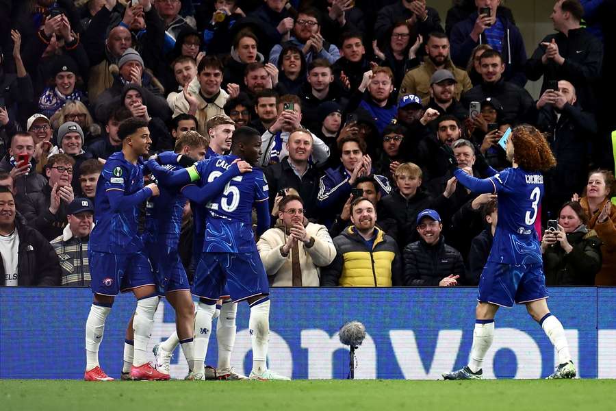 Chelsea nemala vážnejší problém postúpiť medzi osem najlepších.