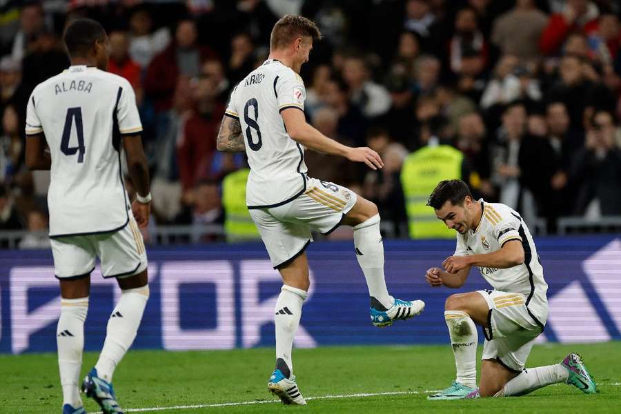 Autor do gol do Real, Brahim Díaz celebra passe de Toni Kroos