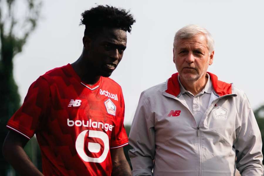 Félix Correia avec Bruno Genesio lors de la rencontre LOSC-Venise. 