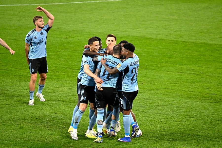 Slovan vie, kto by ho čakal, ak spadne do Európskej ligy. Slovan vie, kto by ho čakal, ak spadne do Európskej ligy.