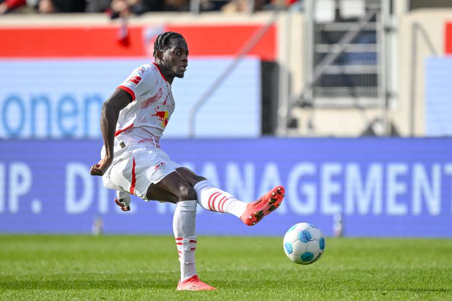 Castello Lukeba lors du match de Bundesliga face à Heidenheim.