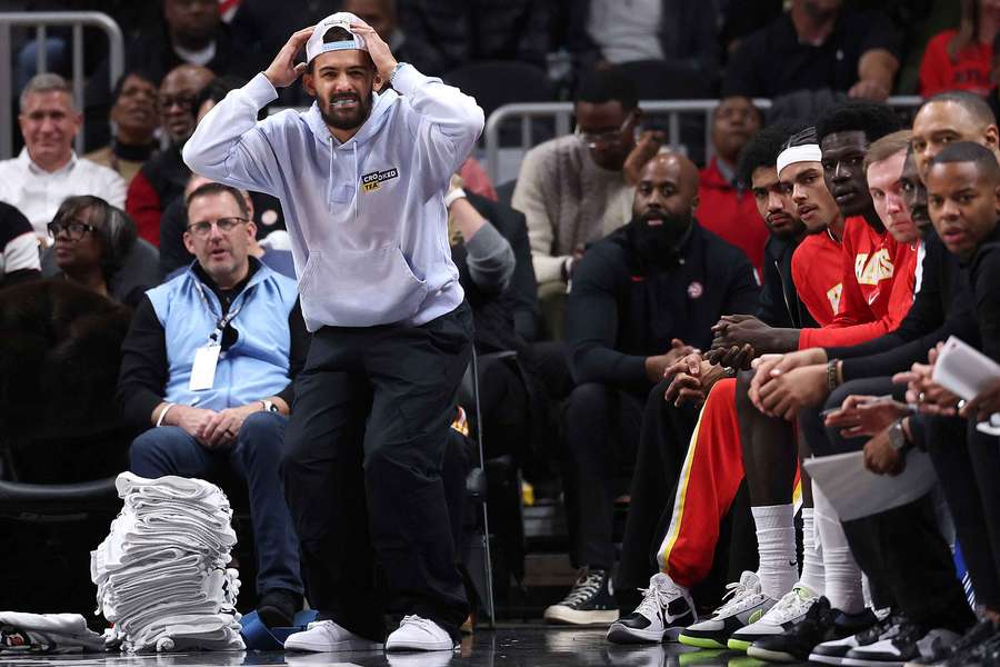 Young, en el banquillo, está cerca de reaparecer Young, en el banquillo, está cerca de reaparecer