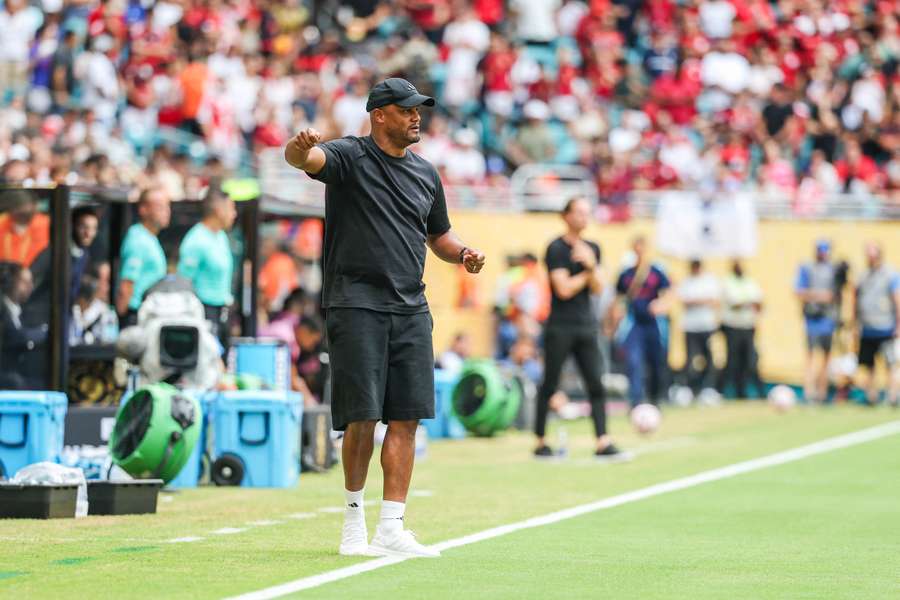 Vincent Kompany on the touchline during Bayern's Club World Cup encounter