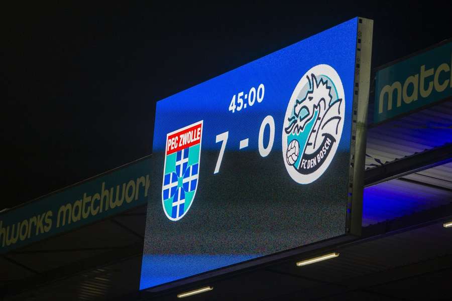 PEC Zwolle wint met 13-0 van FC Den Bosch en schrijft geschiedenis