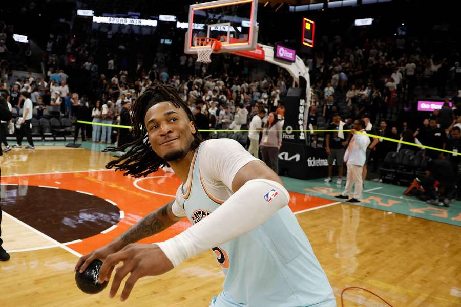 Stephon Castle of the San Antonio Spurs wins the NBA rookie of the year award.