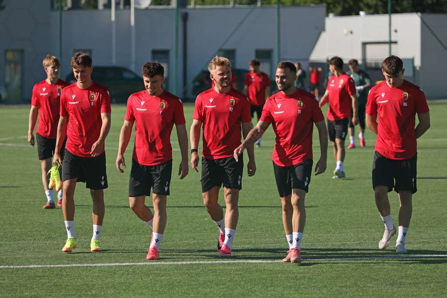 Jagiellonia rozpoczęła przygotowania: duże ubytki kadrowe, trener ten sam Jagiellonia rozpoczęła przygotowania: duże ubytki kadrowe, trener ten sam