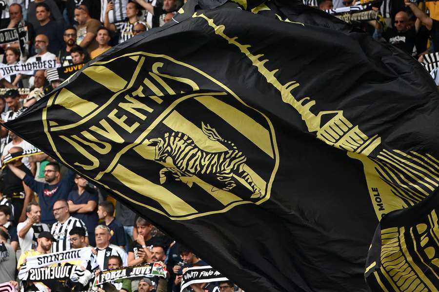 La curva della Juventus contro il Napoli