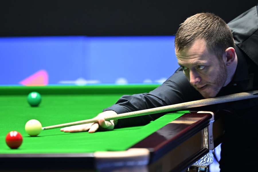 Mark Allen led 7-2 going into the evening session and never looked at risk of throwing away his advantage